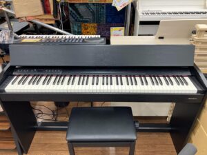 Roland F701 電子ピアノ入荷！ | リユース＆アウトレット