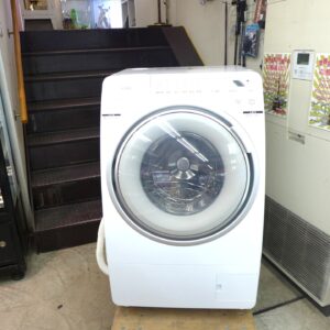 中古品ヤマダ 9kg/4.5kg ROROドラム式洗濯乾燥機 YWM-YV90N 2025年製